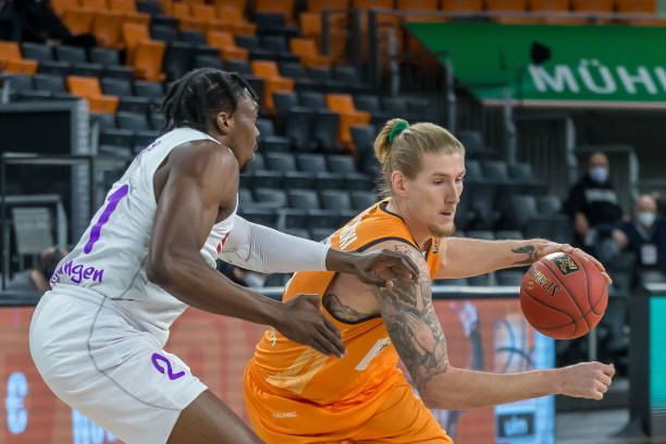 在全场比赛 在全场比赛