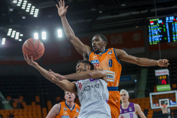 多名防守球 多名防守球