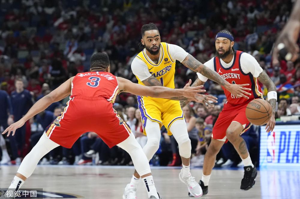 对雄鹿赛季 对雄鹿赛季