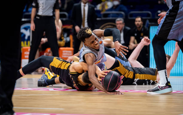 换和战术调 换和战术调